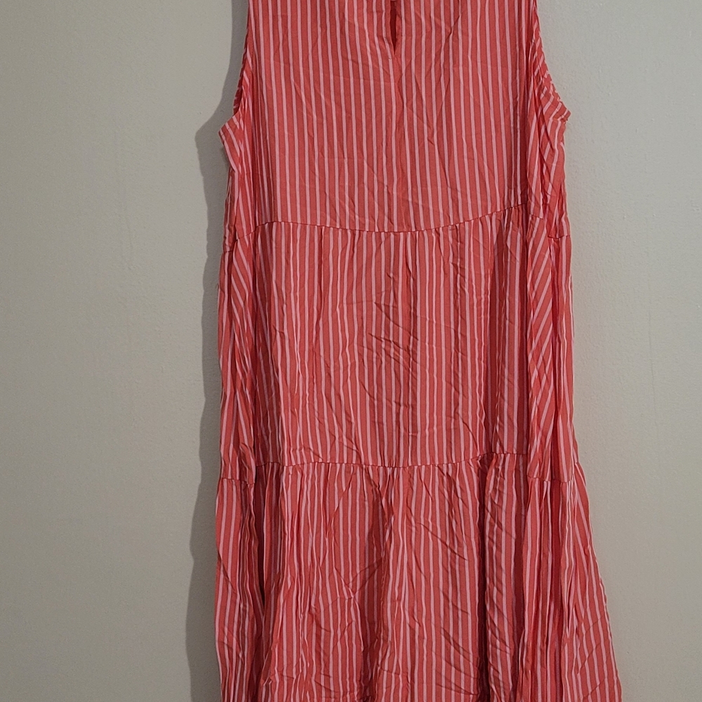 Womens long sleeveless dress - Picture 2 of 4